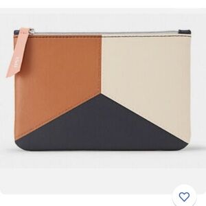 Travel makeup bag